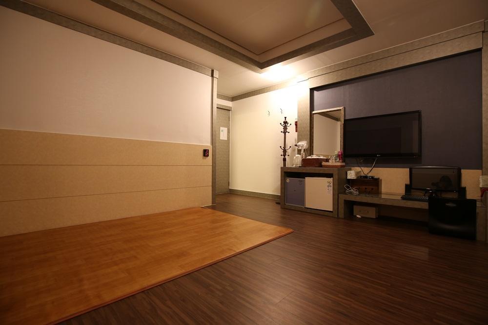 Hera Motel Daejeon Extérieur photo