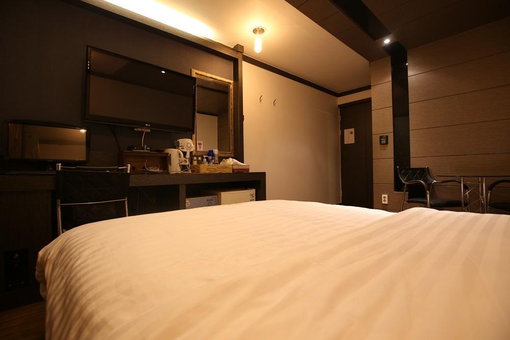 Hera Motel Daejeon Extérieur photo