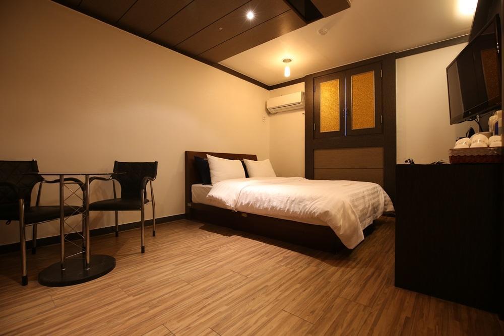 Hera Motel Daejeon Extérieur photo