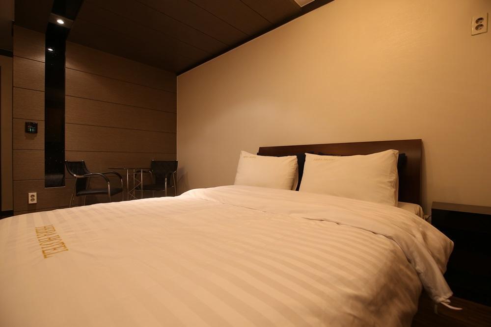 Hera Motel Daejeon Extérieur photo